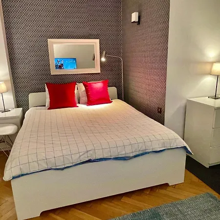 Apartment Blue 2 Fast Wifi 2xmetro 60'tv Netflix Hbo Appletv+ *