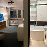Lägenhet Blue 2 Fast Wifi 2xmetro 60'tv Netflix Hbo Appletv+ Warszawa