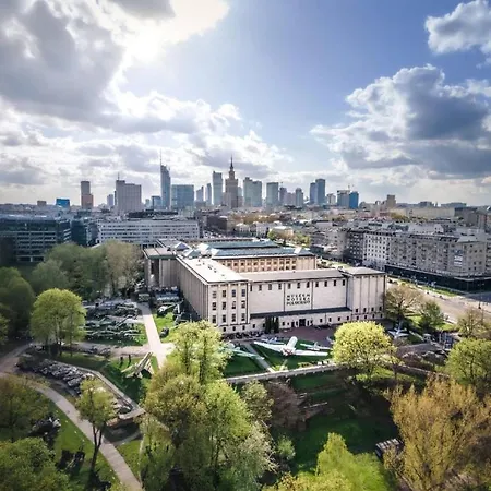 Blue 2 Fast Wifi 2xmetro 60'tv Netflix Hbo Appletv+ * Warsaw